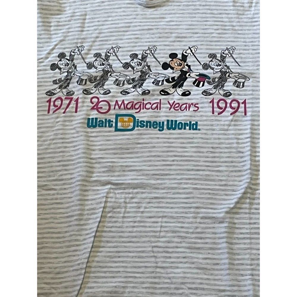 Vintage Mickey Walt Disney World 20 Magical Years 1971-1991 T-Shirt Size S/M - Picture 2 of 7